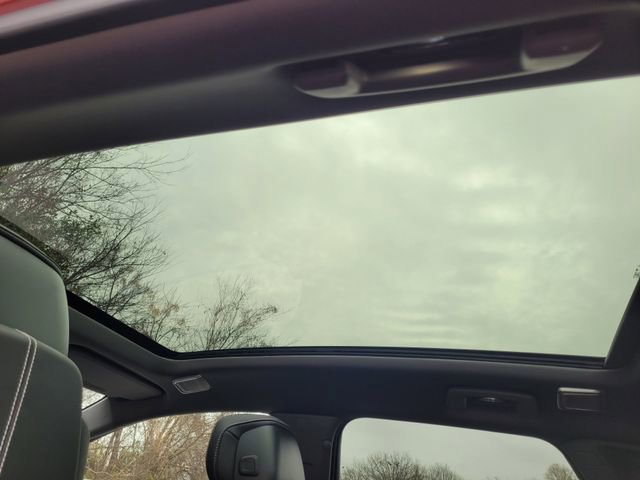 New 2026 Cadillac Optiq Luxury 2 image 24