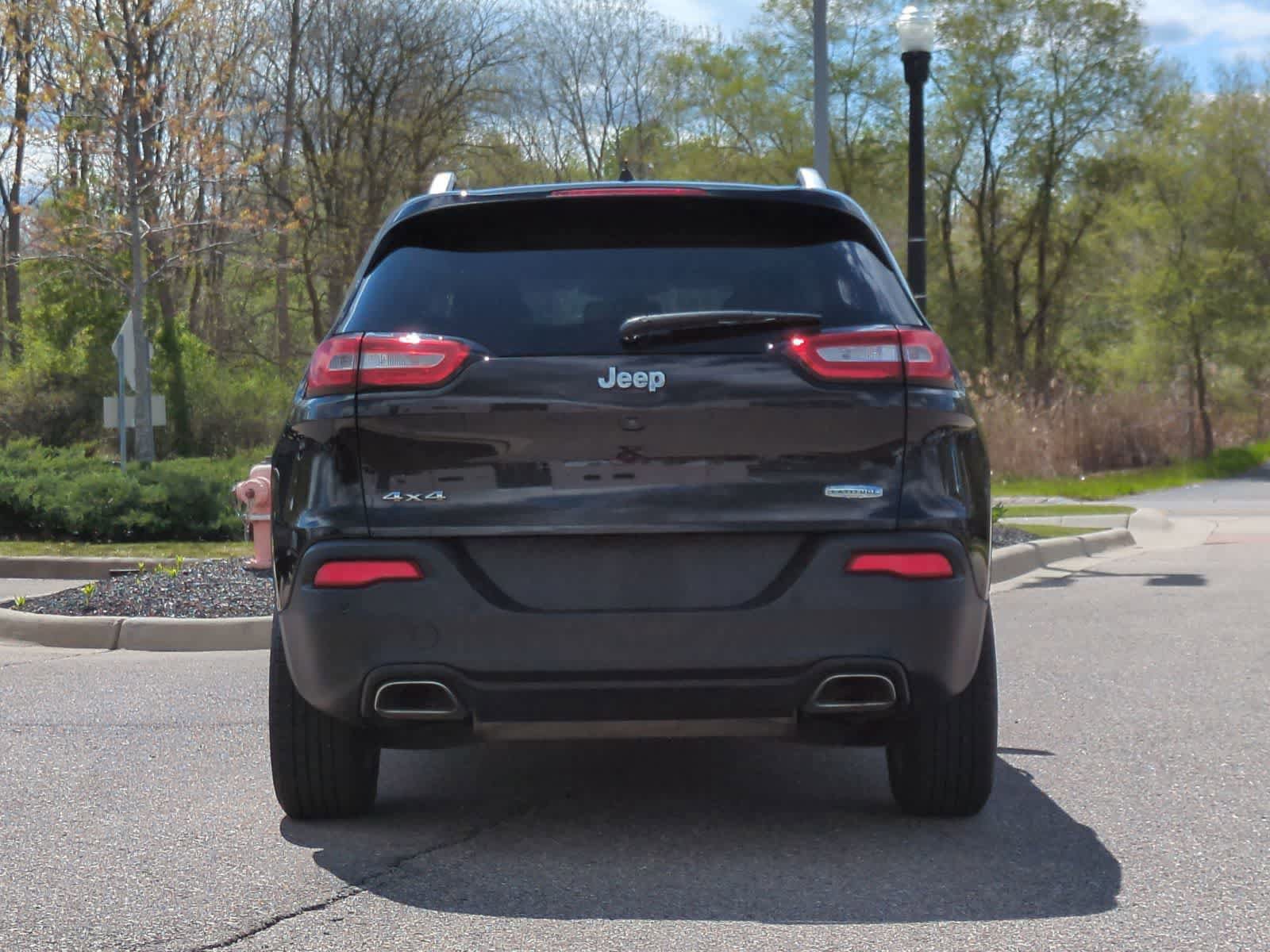 Used 2016 Jeep Cherokee Latitude w/ Safety/Convenience Group AWD/4WD image 7