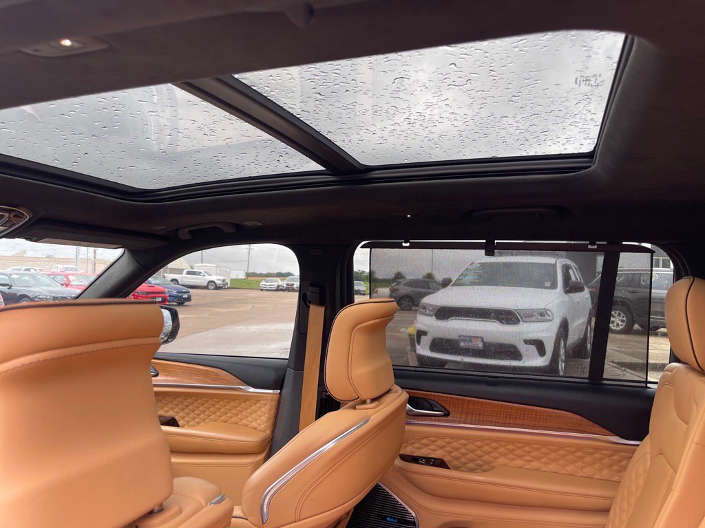 Certified 2023 Jeep Grand Cherokee L Summit AWD/4WD image 15