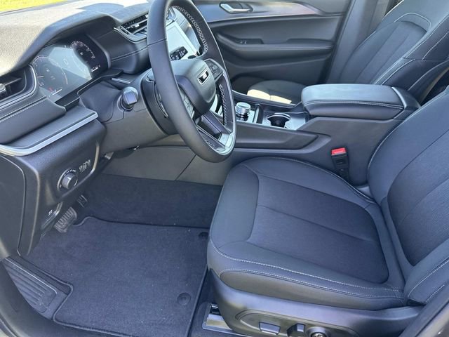 New 2025 Jeep Grand Cherokee Laredo X w/ Luxury Tech Group I image 22