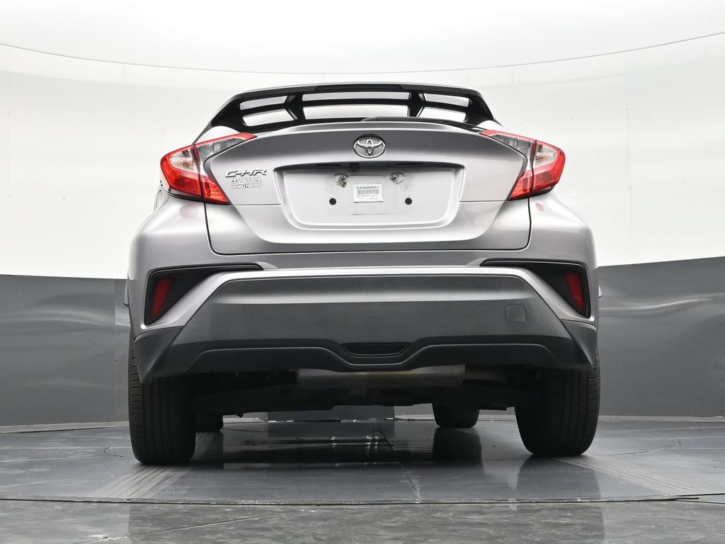 Used 2020 Toyota C-HR LE FWD image 23