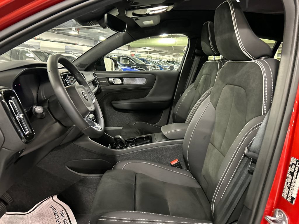 Certified 2023 Volvo C40 P8 Recharge Ultimate AWD/4WD image 10