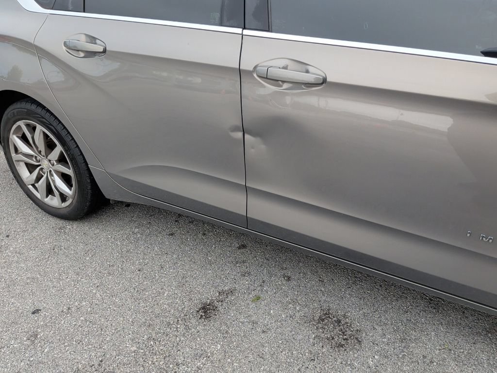 Used 2017 Chevrolet Impala LT FWD image 15