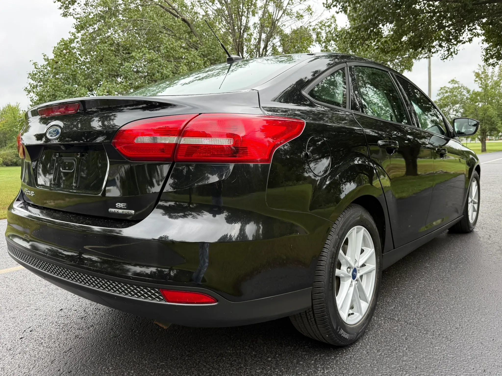 Used 2016 Ford Focus SE FWD image 9