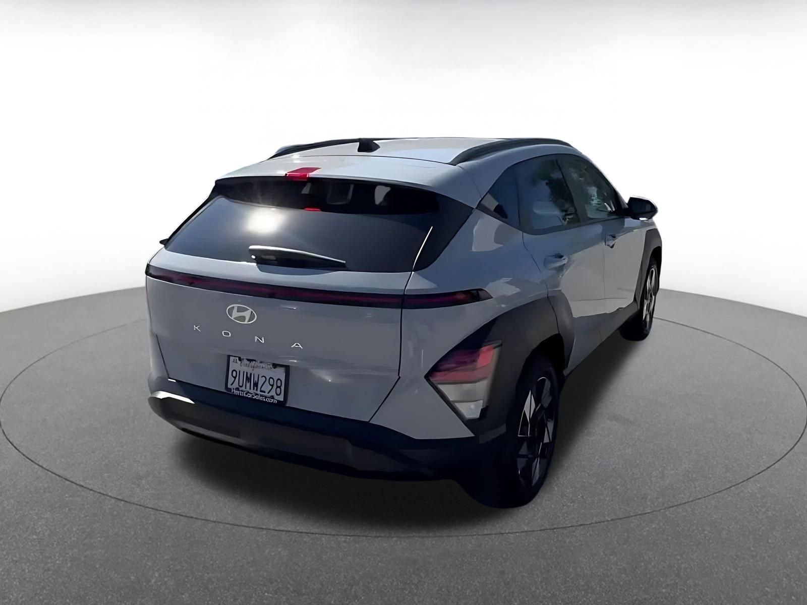 Used 2025 Hyundai Kona SEL image 14