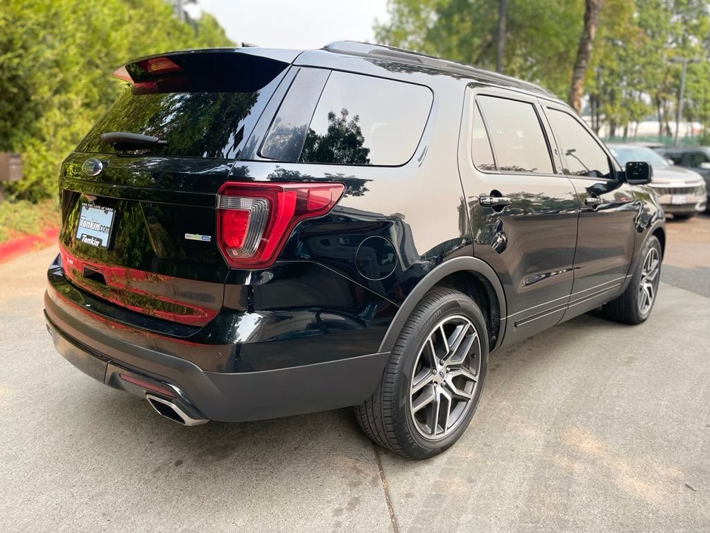 Used 2016 Ford Explorer Sport AWD/4WD image 4