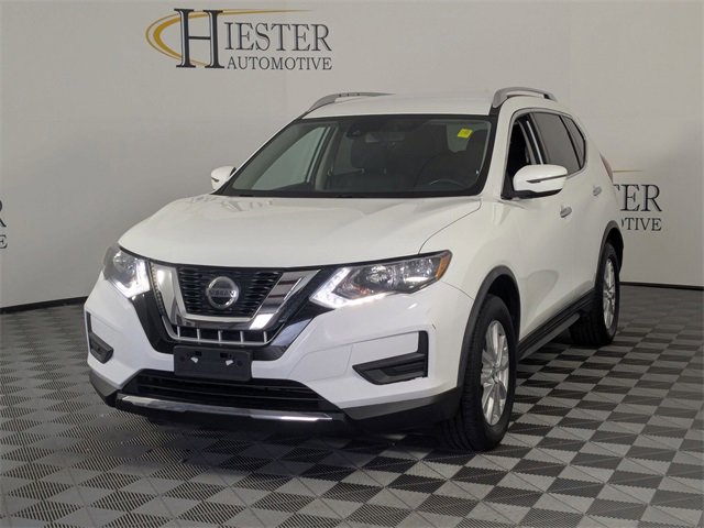Used 2019 Nissan Rogue SV image 4