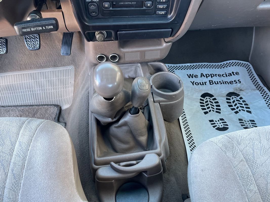 Used 2003 Toyota Tacoma 4x4 Xtracab V6 image 13