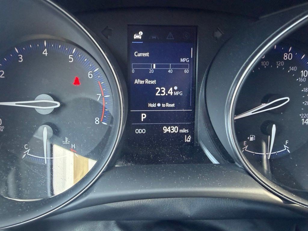 Certified 2022 Toyota C-HR XLE FWD image 13