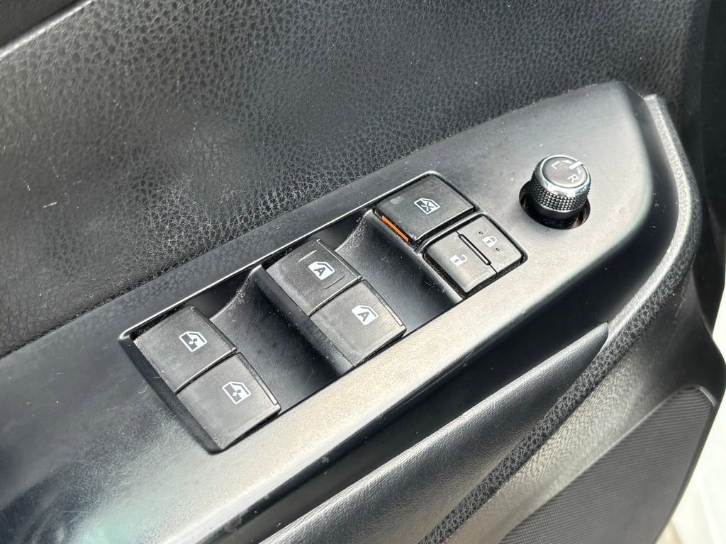 Used 2019 Toyota Highlander SE FWD image 31