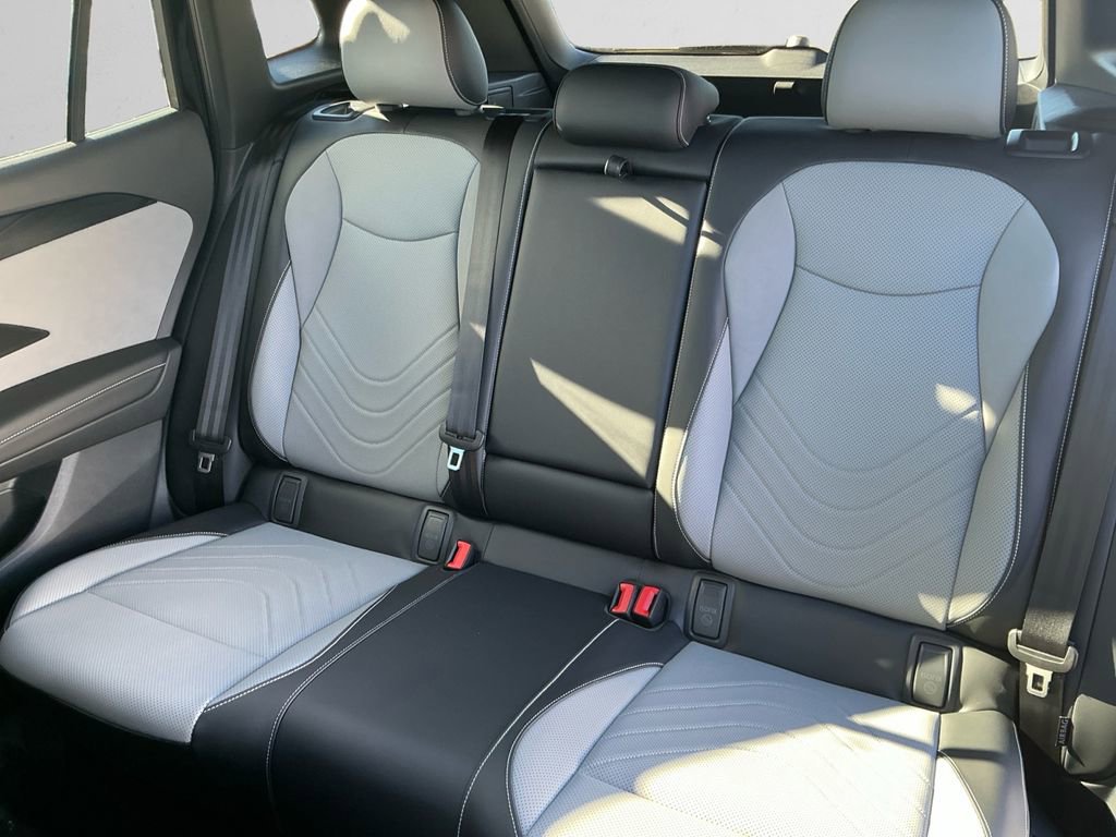 New 2026 Volkswagen Tiguan SE R-Line AWD/4WD image 13
