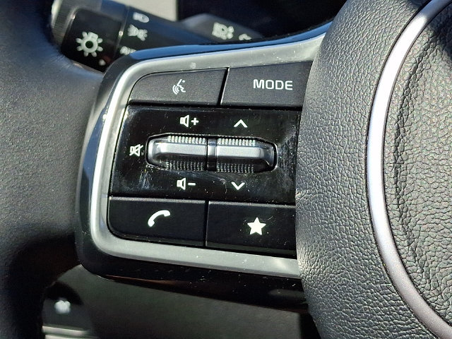 Certified 2025 Kia Sorento S w/ Panoramic Sunroof Package AWD/4WD image 23