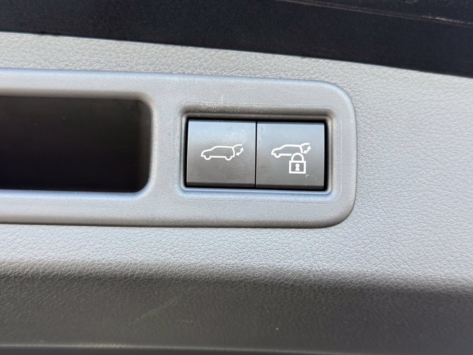 Used 2023 Lexus RX 500h F Sport w/ Accessory Package (Z1) AWD/4WD image 43