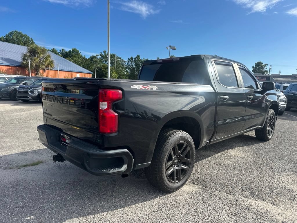 Used 2022 Chevrolet Silverado 1500 Custom w/ LPO, Dark Essentials Package AWD/4WD image 3