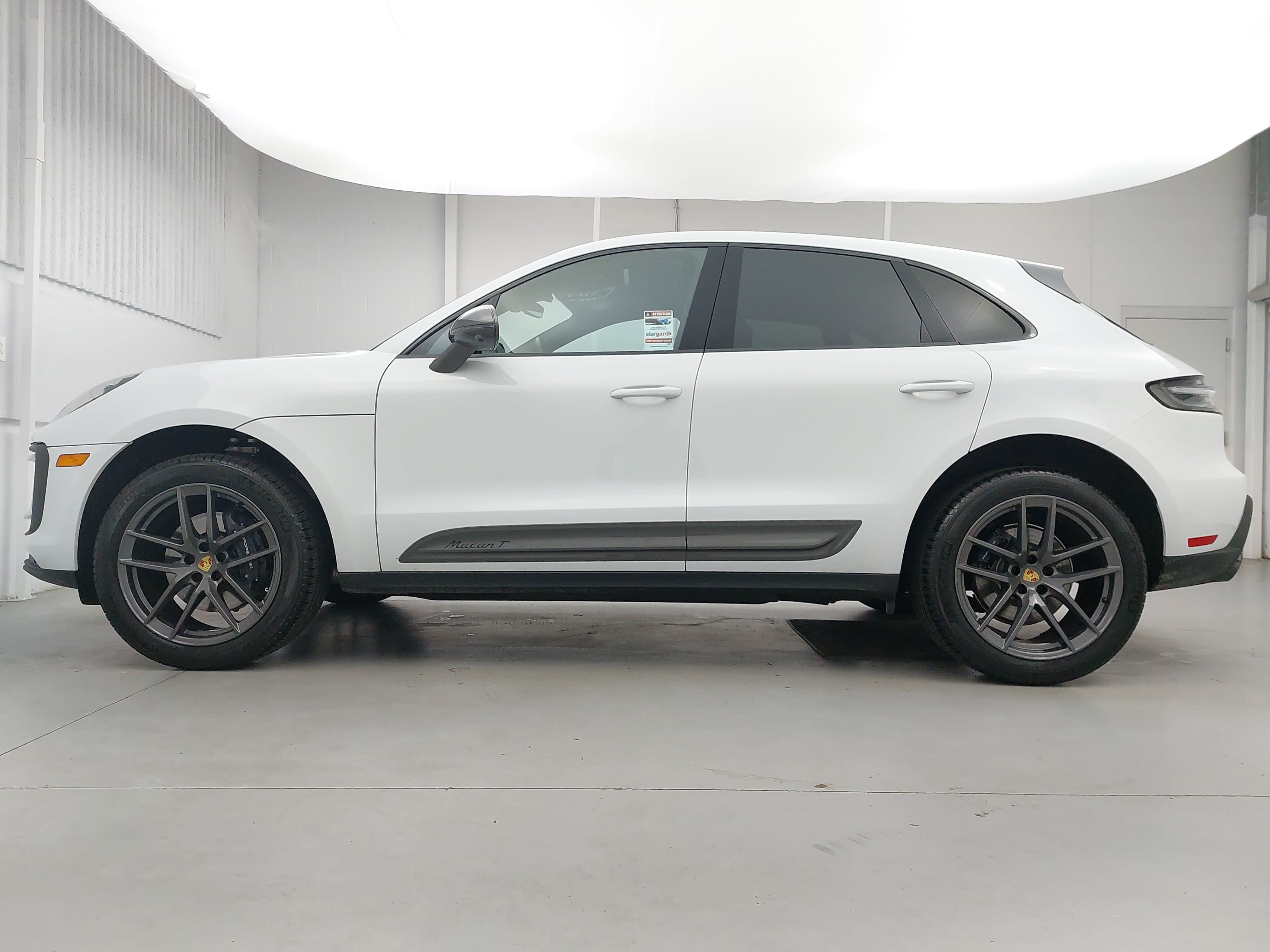 Certified 2026 Porsche Macan Turbo AWD/4WD image 2