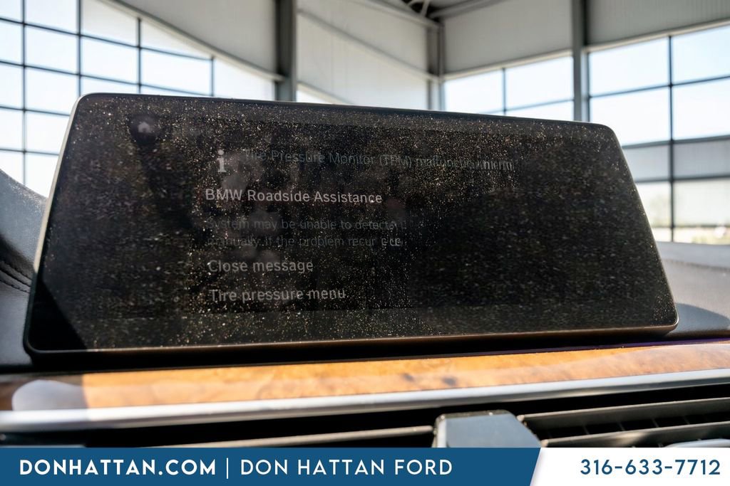 Used 2017 BMW 540i RWD image 9