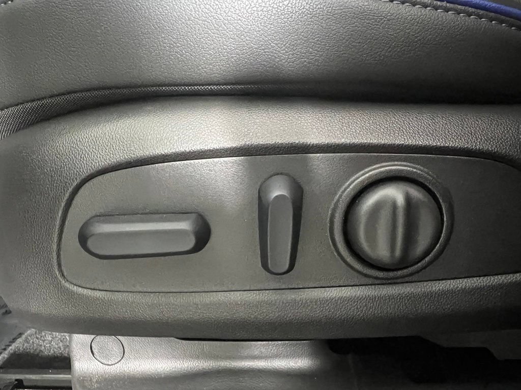 Used 2025 Buick Encore GX Sport Touring w/ Comfort Package AWD/4WD image 21
