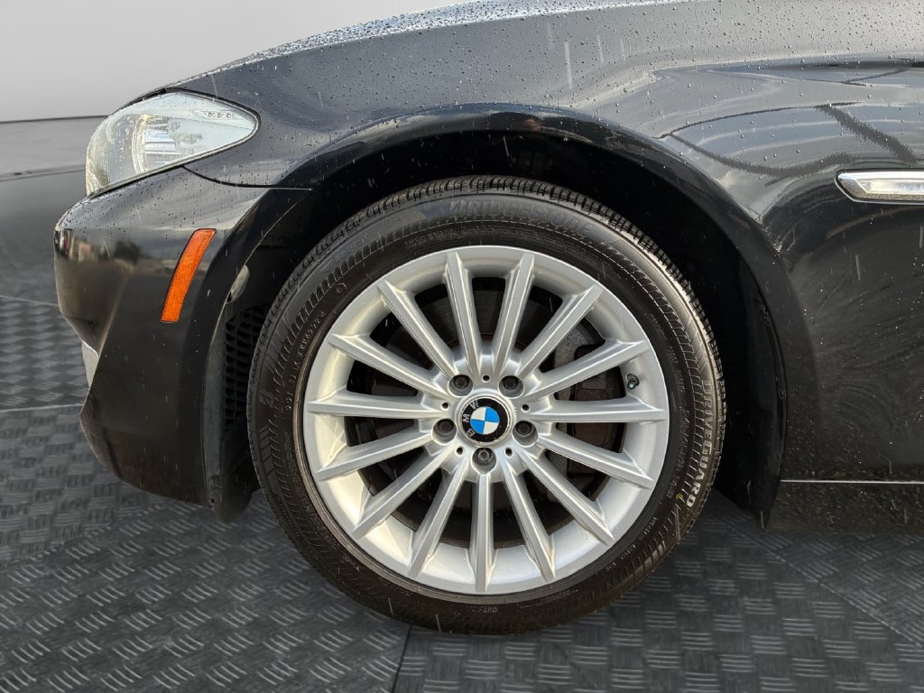 Used 2013 BMW 535i xDrive Sedan AWD/4WD image 21