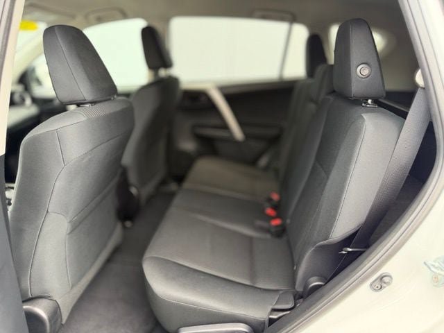 Used 2017 Toyota RAV4 LE w/ Carpet Mat Package AWD/4WD image 19