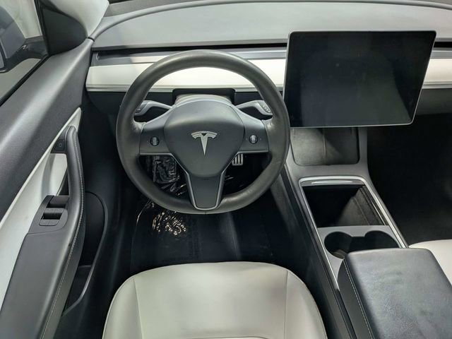 Used 2022 Tesla Model Y Performance image 7