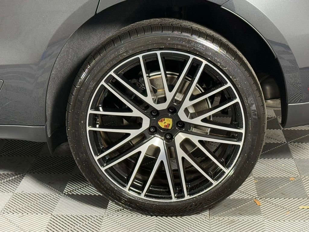 New 2026 Porsche Macan image 12