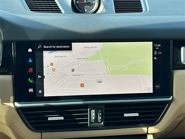 Used 2023 Porsche Cayenne Platinum Edition image 3