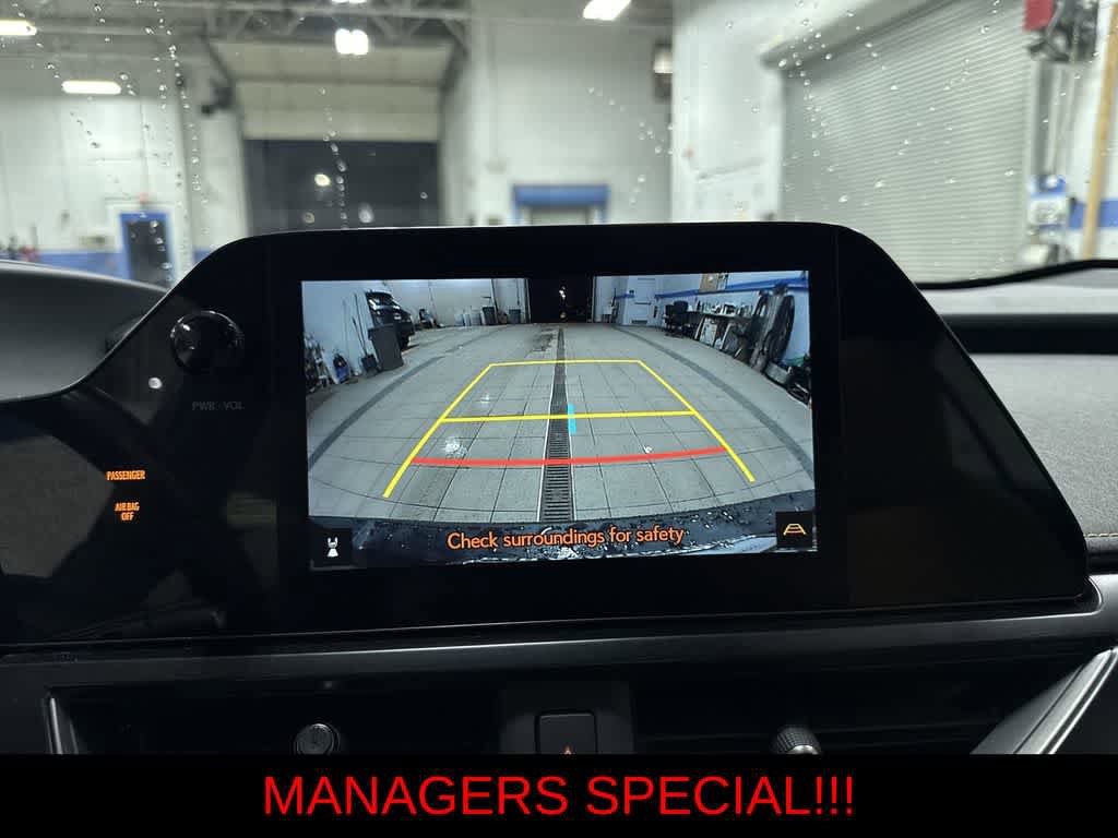 Used 2024 Lexus UX 250h AWD w/ Premium Package image 25