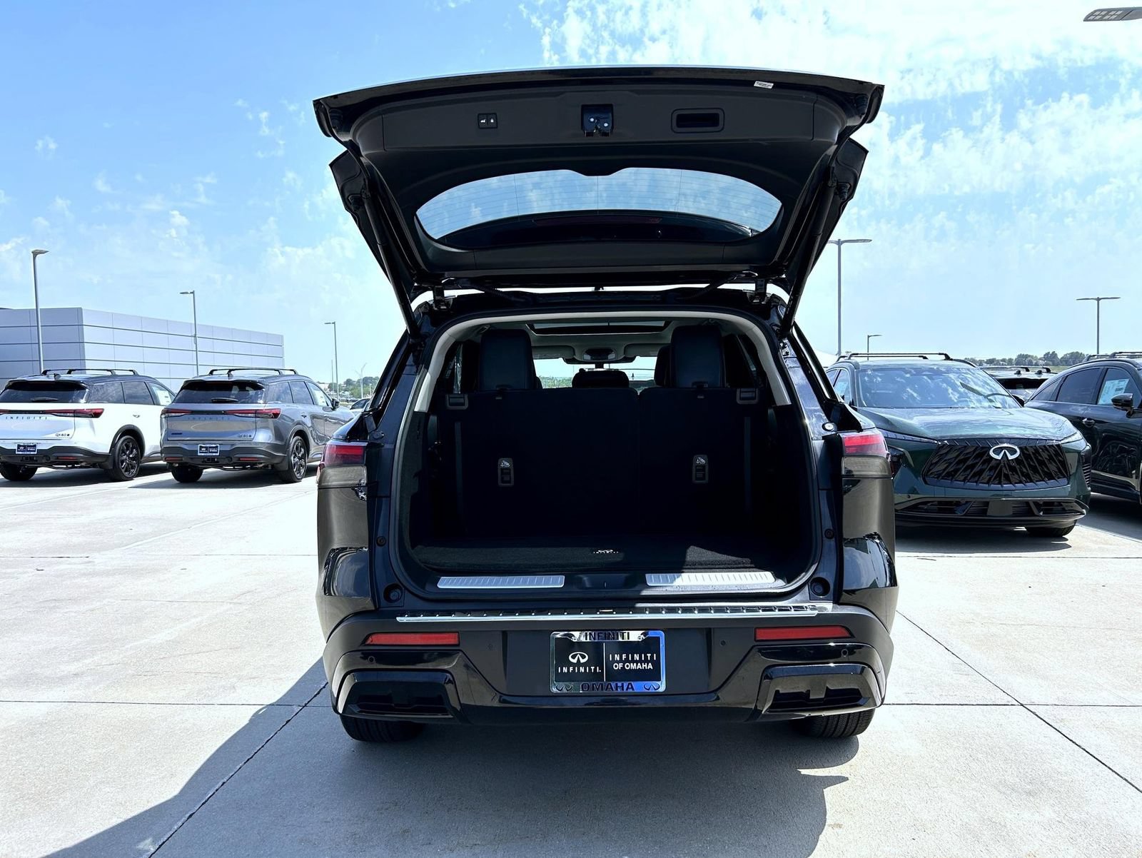 Certified 2023 INFINITI QX60 Luxe w/ Cargo Package AWD/4WD image 23