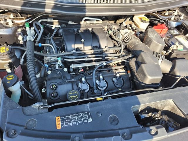 Certified 2018 Ford Explorer XLT w/ Equipment Group 202A image 20