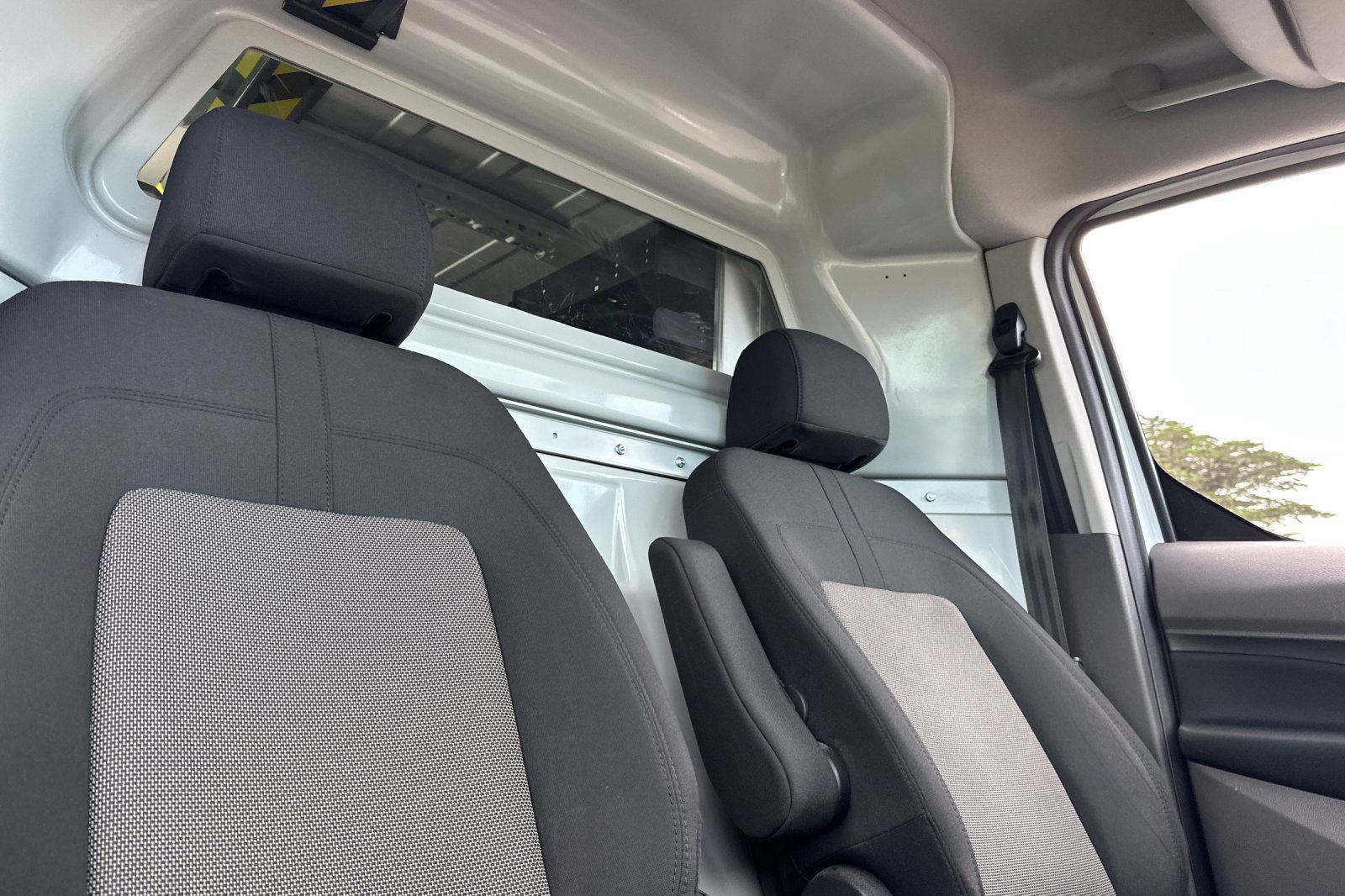 Used 2023 Ford Transit Connect XL image 14