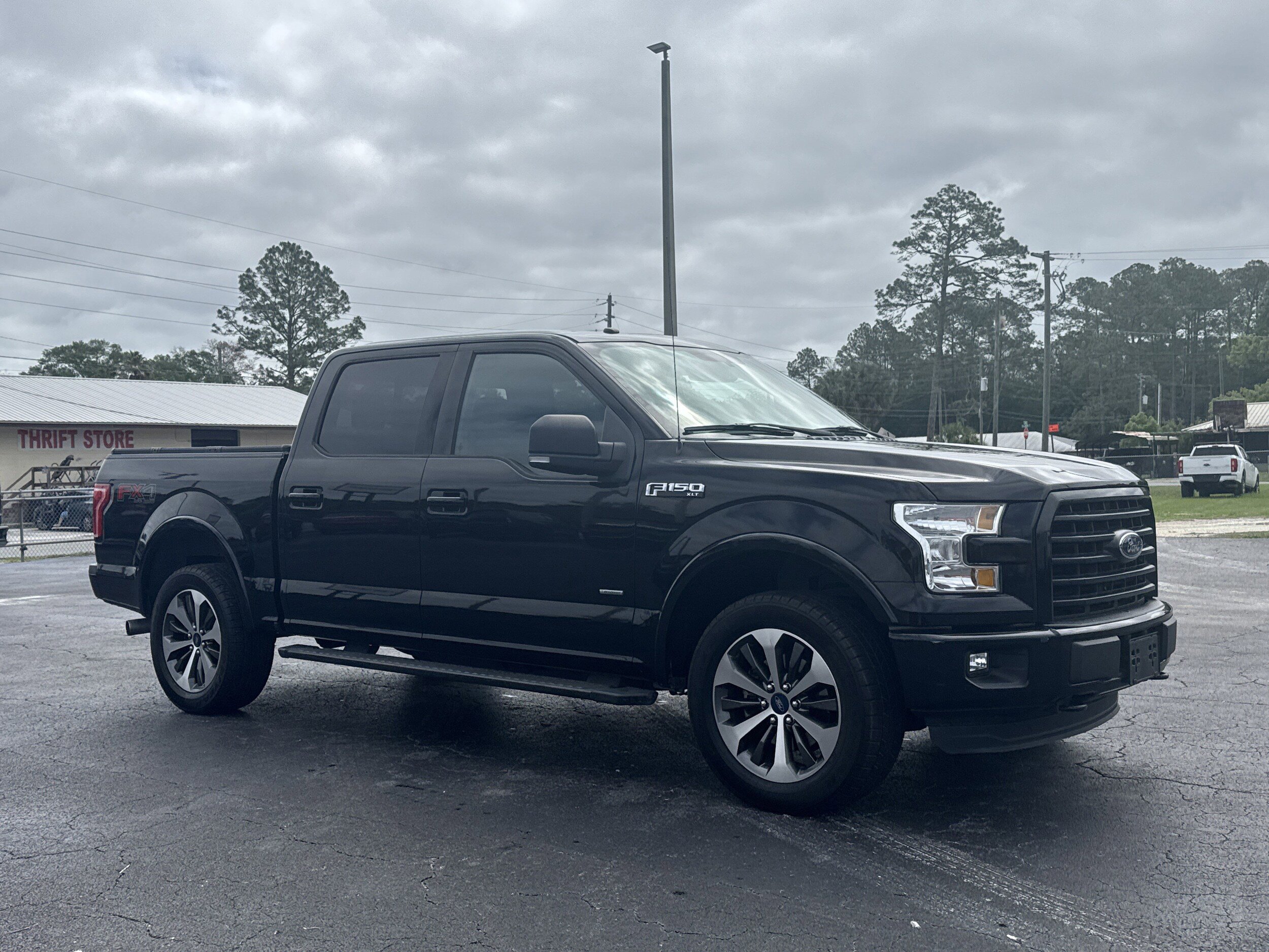 Used 2016 Ford F150 XLT w/ Equipment Group 302A Luxury AWD/4WD image 2