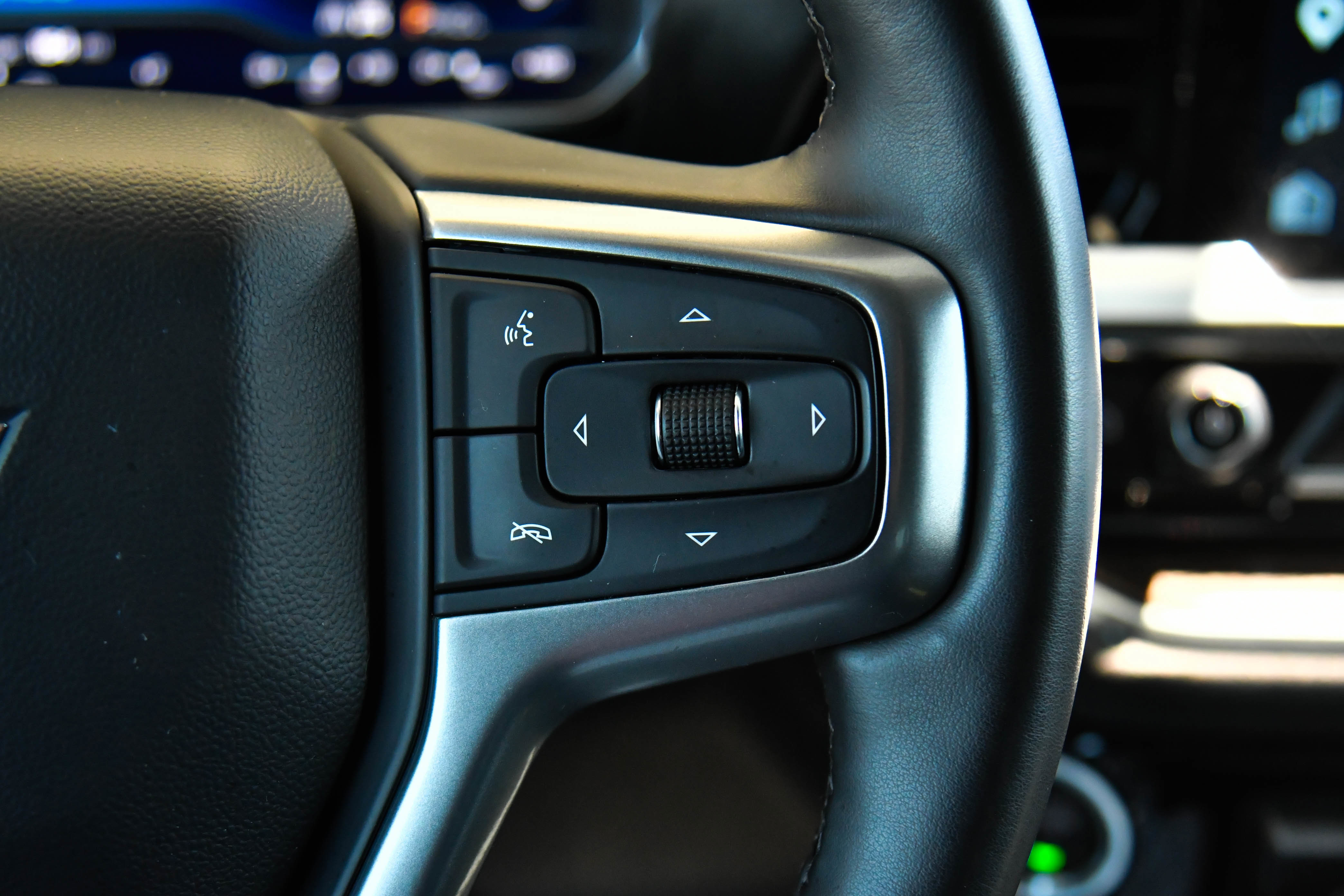 Used 2025 Chevrolet Silverado 2500 LT AWD/4WD image 33