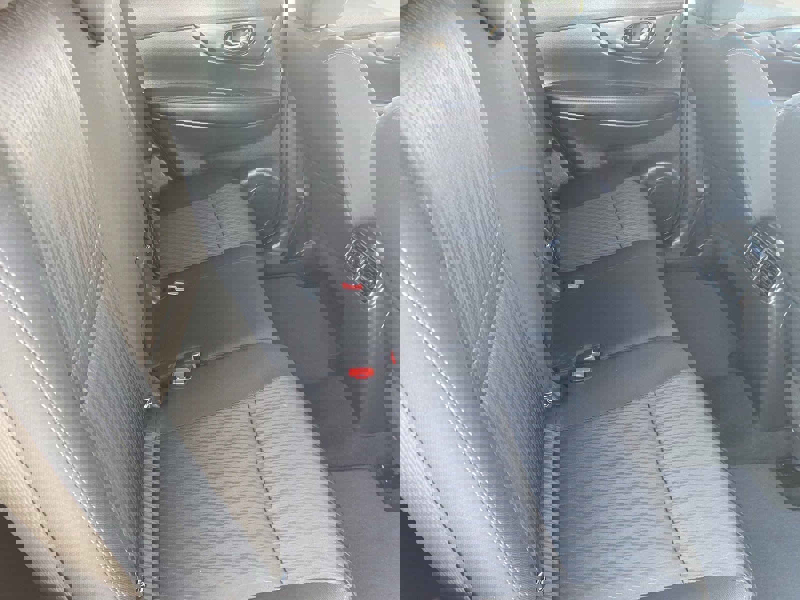 Used 2018 Nissan Rogue SV image 15