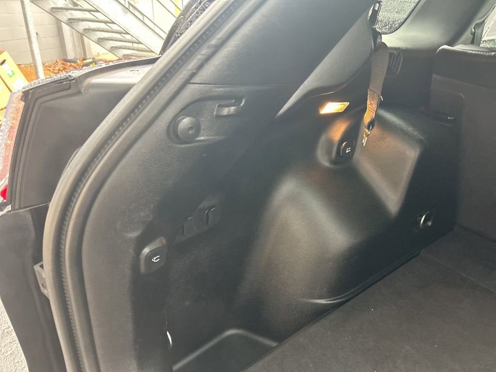 Used 2019 Jeep Cherokee Limited image 34