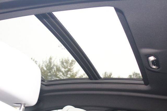 New 2026 BMW X6 xDrive40i w/ Climate Comfort Package image 23