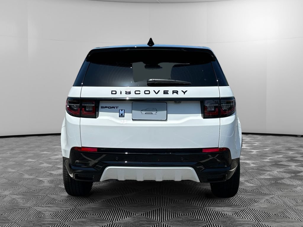 New 2026 Land Rover Discovery Sport Landmark AWD/4WD image 4
