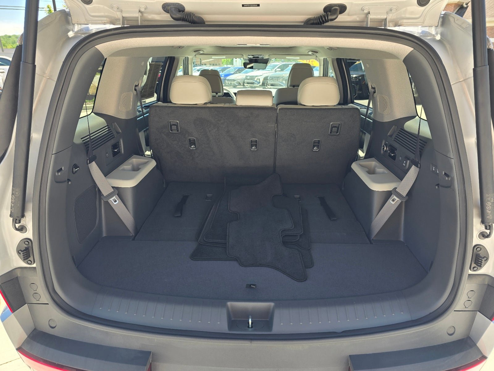 Certified 2024 Hyundai Santa Fe Limited AWD/4WD image 25