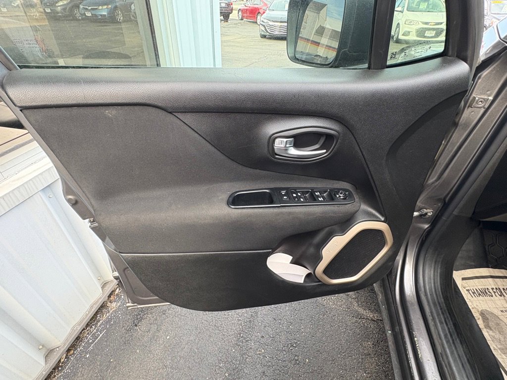 Used 2017 Jeep Renegade Sport w/ Power & Air Group image 7