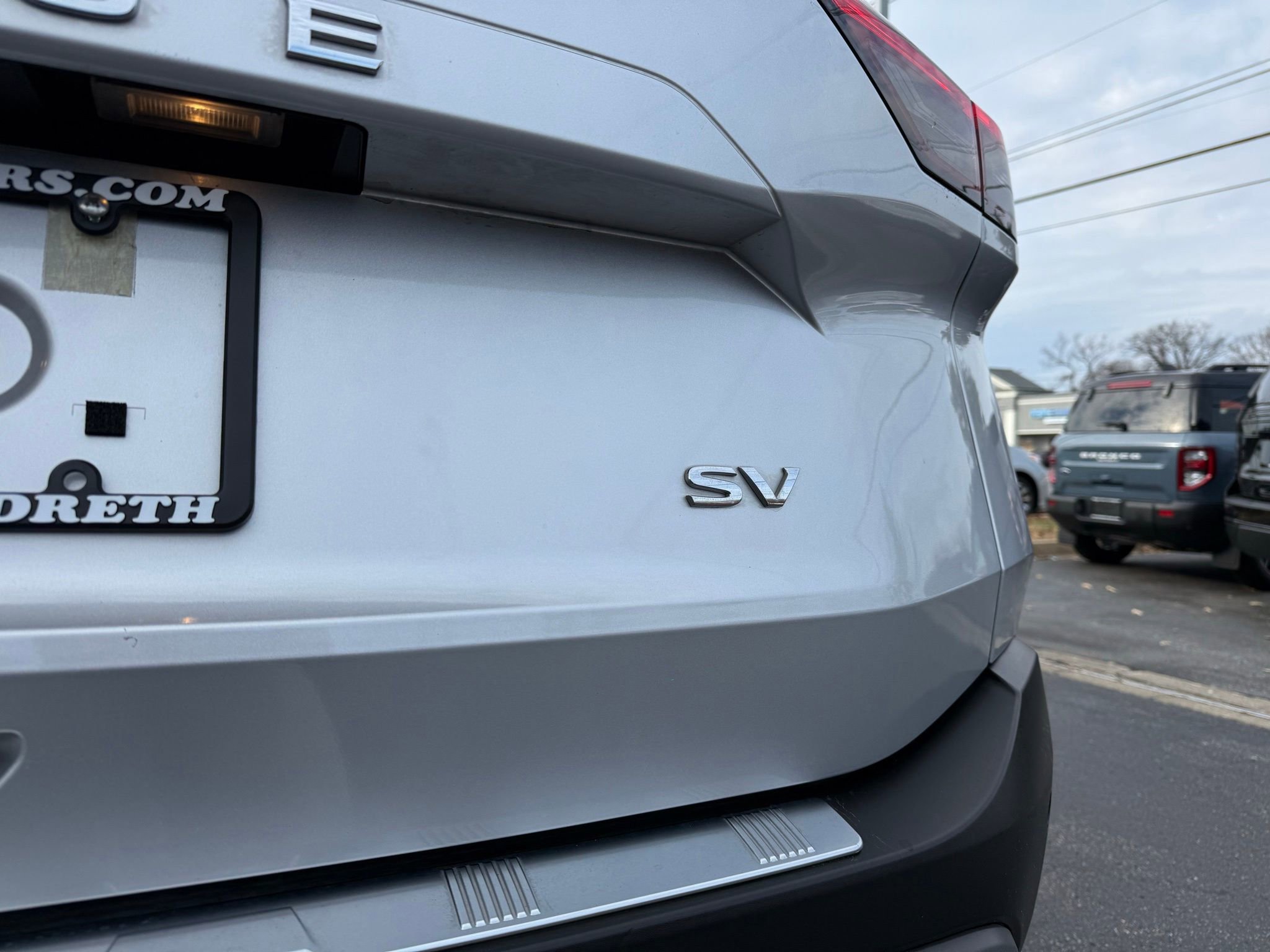 Used 2023 Nissan Rogue SV w/ SV Premium B Package image 8