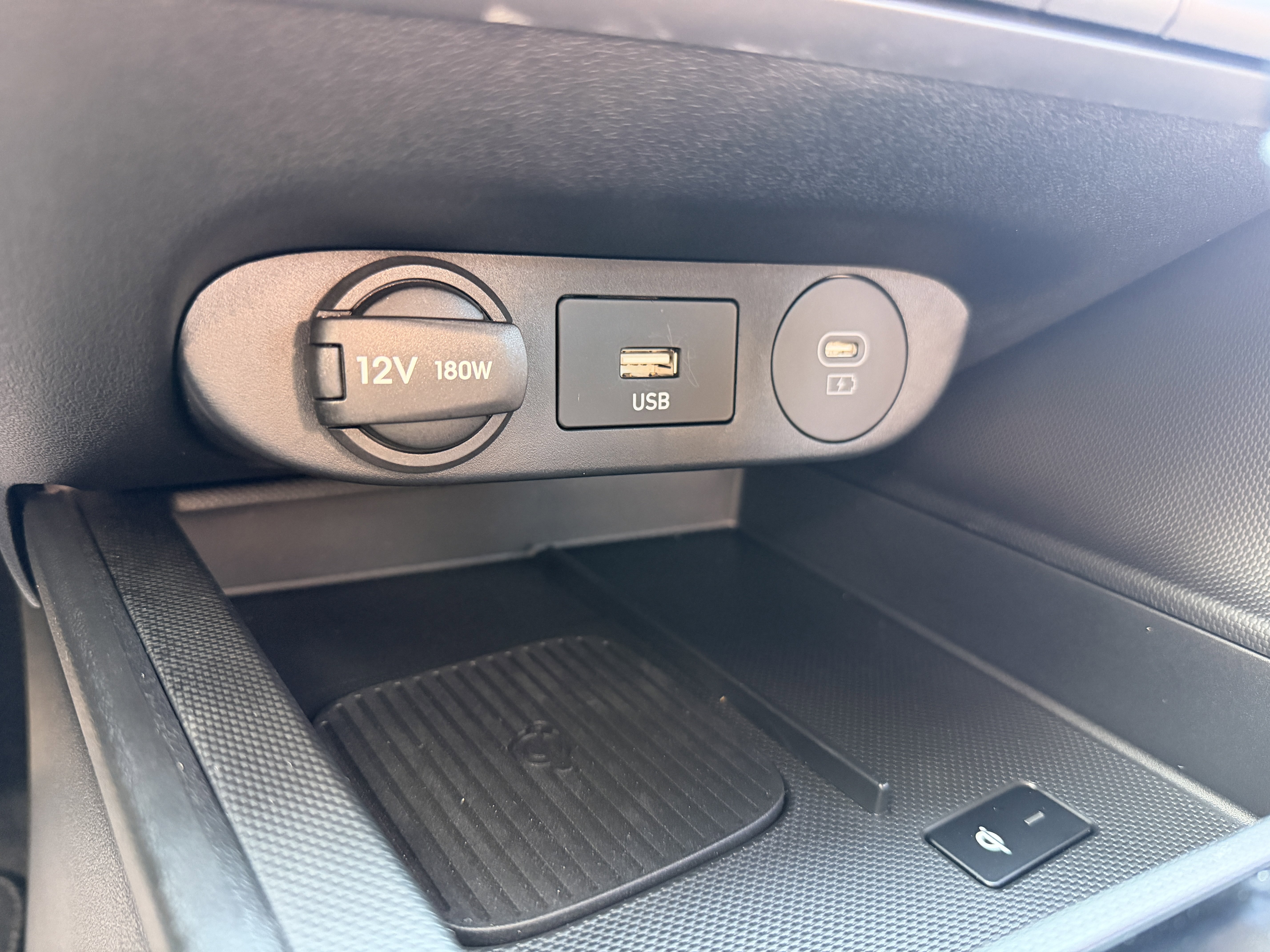 Certified 2025 Hyundai Elantra SEL image 33