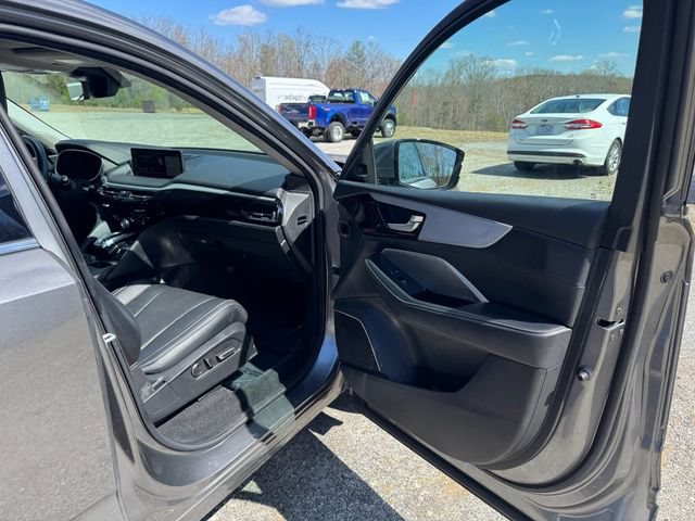 Used 2023 Acura MDX SH-AWD w/ Technology Package image 16