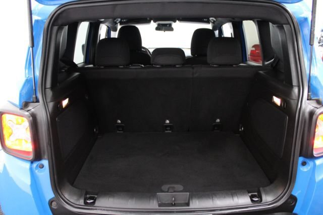 Used 2015 Jeep Renegade Latitude FWD image 20