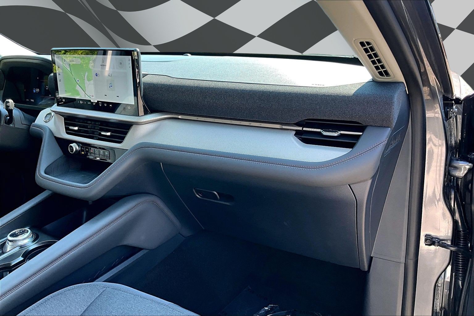 New 2026 Ford Explorer Active AWD/4WD image 27