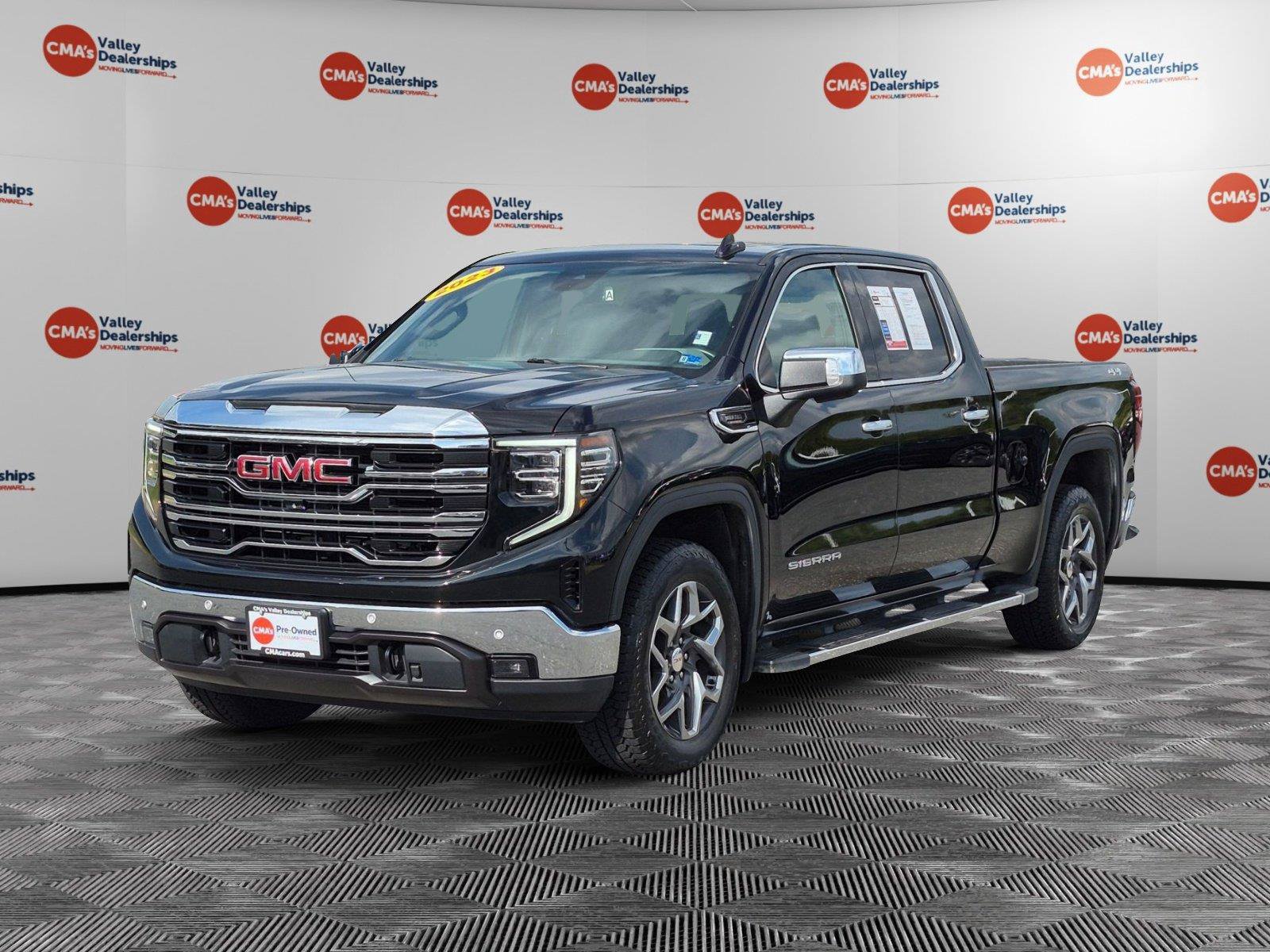 Used 2023 GMC Sierra 1500 SLT w/ SLT Premium Plus Package AWD/4WD image 1