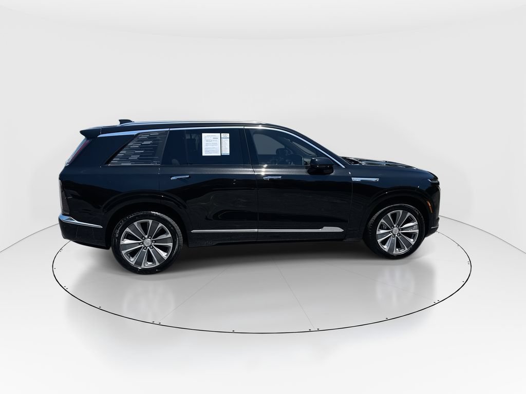 Used 2026 Cadillac Vistiq Luxury w/ LPO, Premium Carpet Package AWD/4WD image 9