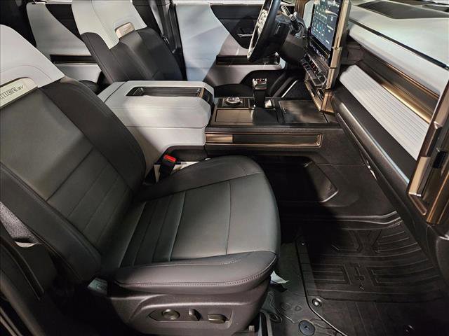Used 2025 GMC Hummer EV 2X image 21