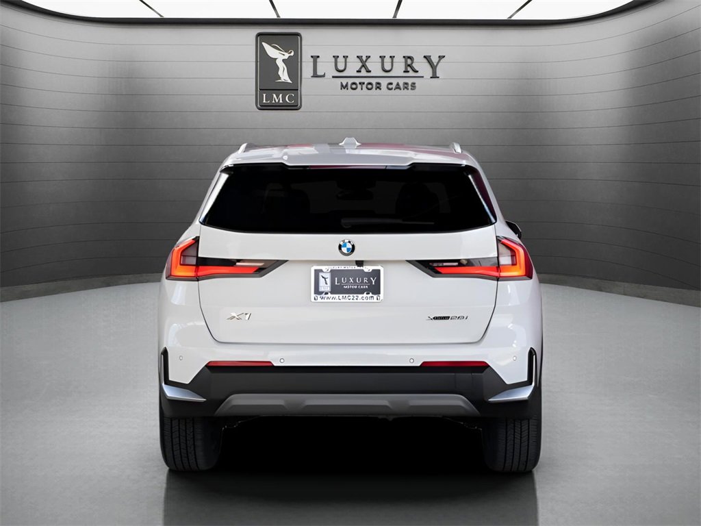 Used 2023 BMW X1 xDrive28i image 5