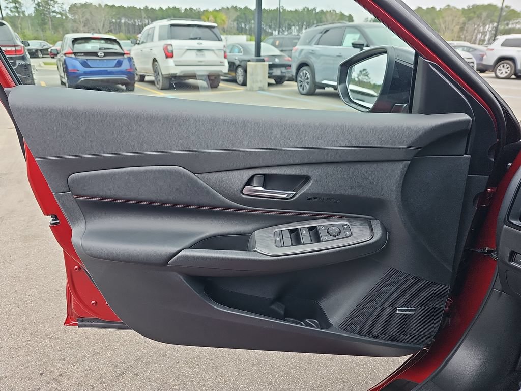 New 2026 Nissan Sentra SR w/ SR Premium Package FWD image 31