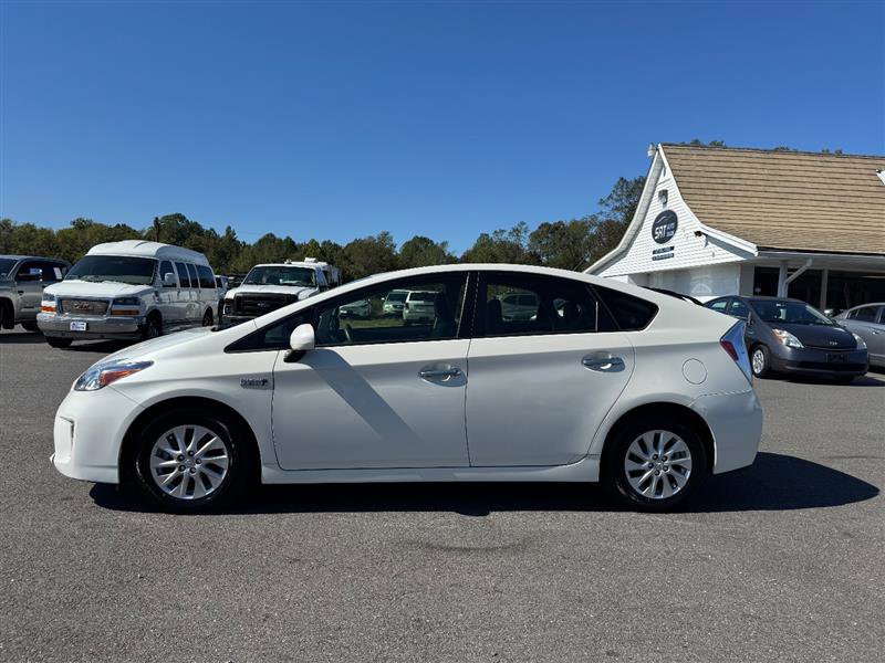 Used 2013 Toyota Prius Prime Plug-In Hybrid image 9