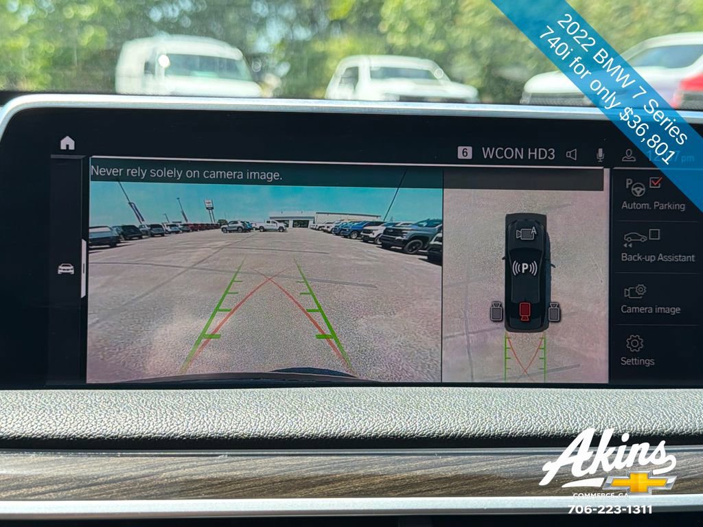 Used 2022 BMW 740i w/ Premium Package RWD image 28
